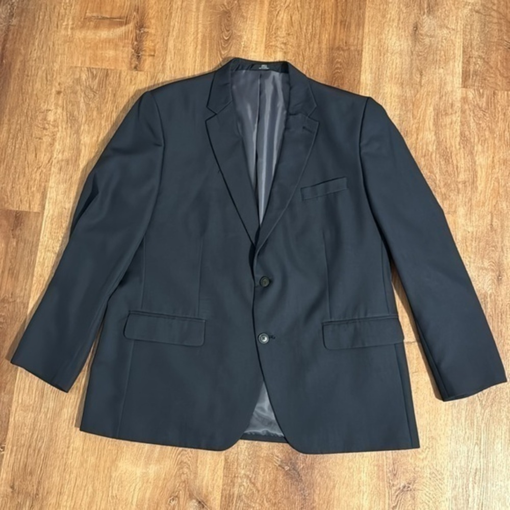 Navy Blue Haggar Men’s Travel Performance Suit